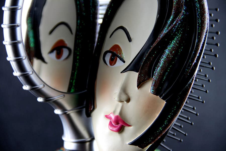 Die richtigen Bürsten und Kämme für Ihr Haar