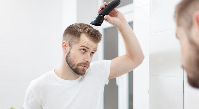 Coiffure couronne de cheveux ou tête chauve