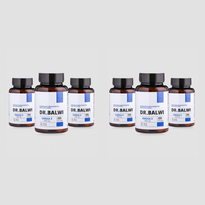 Vier braune Dr. Balwi Shop Daily Omega 3 Ergänzungsflaschen, die dafür bekannt sind, das Haarwachstum zu unterstützen und den Haarausfall zu reduzieren, sind in zwei identischen Dreiergruppen auf einem schlichten hellgrauen Hintergrund angeordnet.